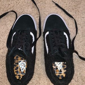 Never worn black fur Vans